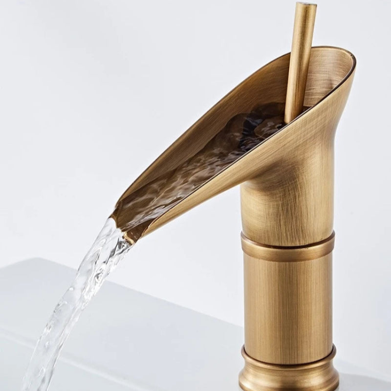 Torneira Premium Cuba Estilo Cascata - Utilidades Casa